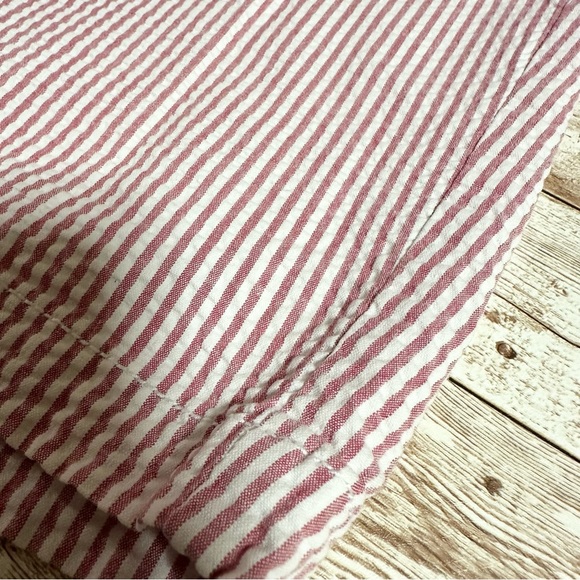 Ann Taylor Loft Pink/Red & White Striped Seersucker Bermuda Shorts Size 4 - Picture 7 of 8